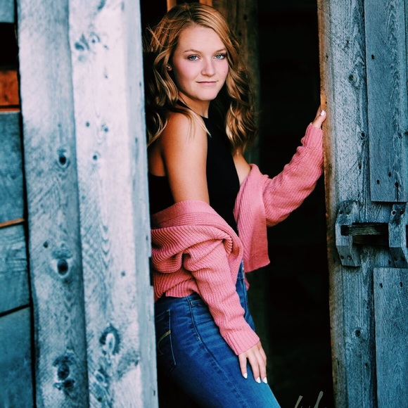 Meet your Posher, Josi - Picture 1 of 1